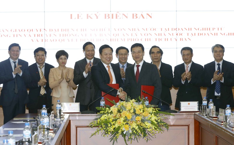 Lễ bàn giao 2 doanh nghiệp lớn của Bộ Thông tin và Truyền thông về Ủy ban quản lý vốn Nhà nước tại doanh nghiệp Lễ bàn giao 2 doanh nghiệp lớn của Bộ Thông tin và Truyền thông về Ủy ban quản lý vốn Nhà nước tại doanh nghiệp